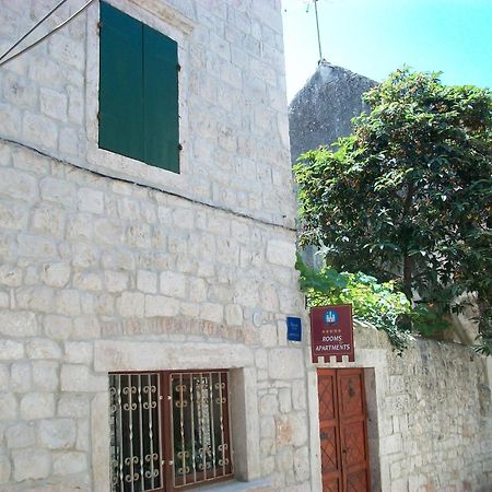 Apartments Ivica Trogir Bagian luar foto