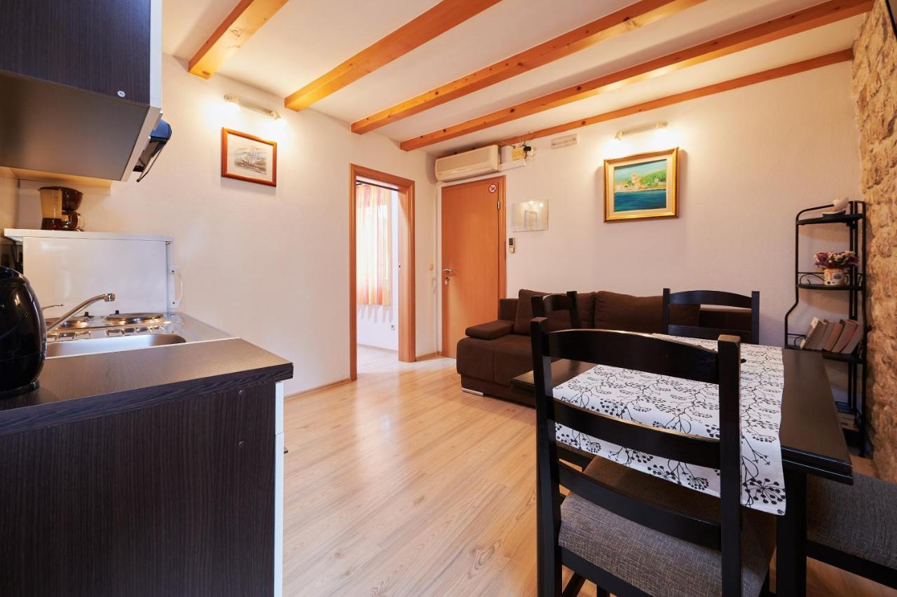 Apartments Ivica Trogir Bagian luar foto